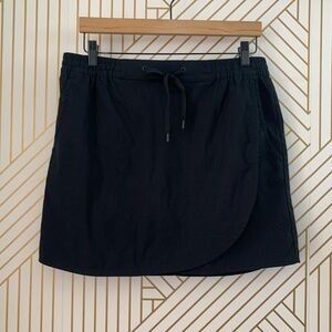 Eddie Bauer Skort cross over Wrap Skirt look drawstring waist built in shorts M